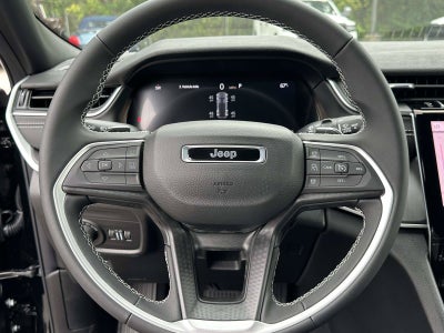 2027 Jeep Grand Cherokee GRAND CHEROKEE LAREDO 4X2