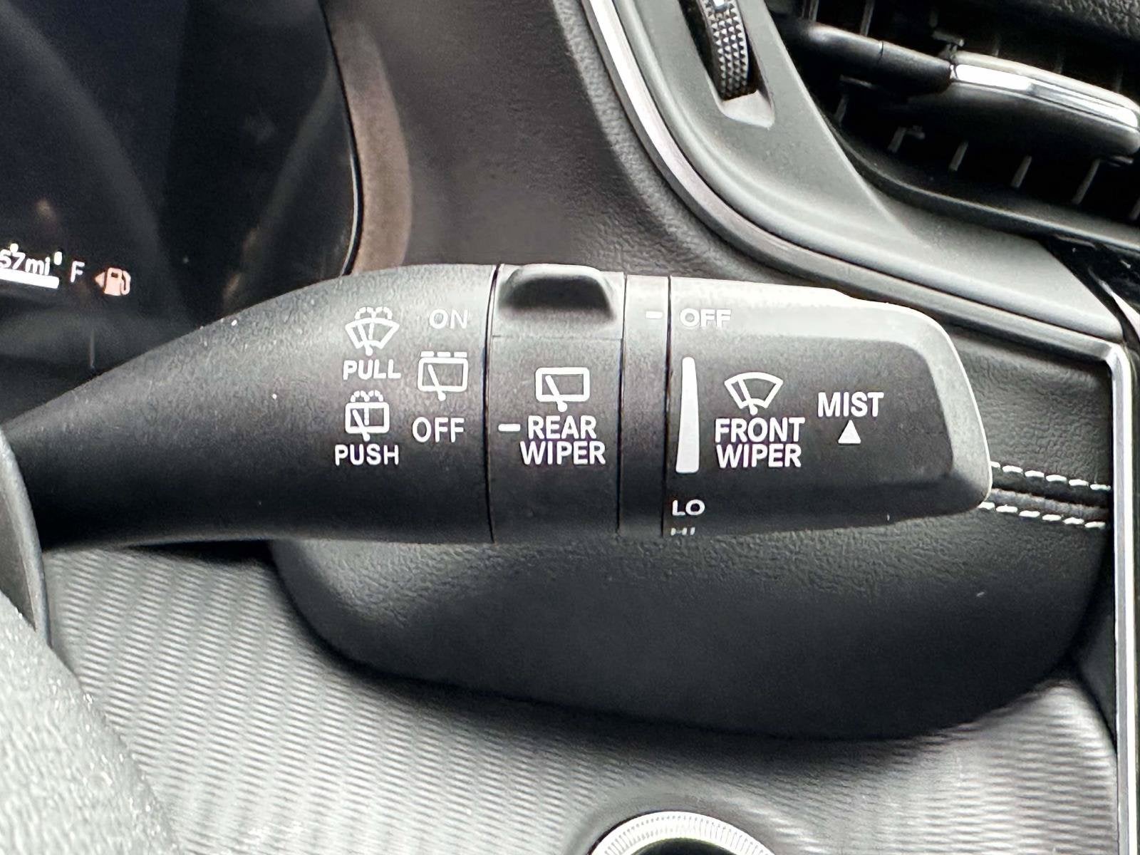 2027 Jeep Grand Cherokee GRAND CHEROKEE LAREDO 4X2
