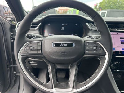2027 Jeep Grand Cherokee GRAND CHEROKEE LAREDO 4X2