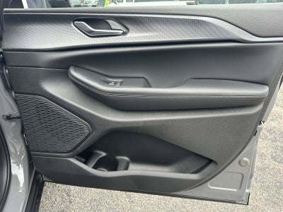 2027 Jeep Grand Cherokee GRAND CHEROKEE LAREDO 4X2