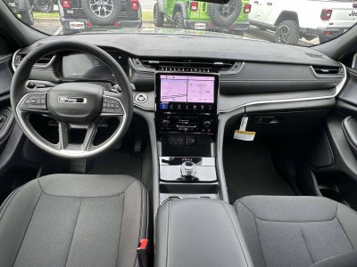 2027 Jeep Grand Cherokee GRAND CHEROKEE LAREDO 4X2