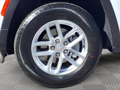 2025 Jeep Grand Cherokee GRAND CHEROKEE LAREDO X 4X4