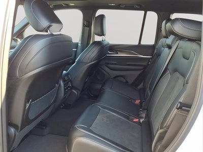 2026 Jeep Grand Cherokee GRAND CHEROKEE LAREDO ALTITUDE 4X4