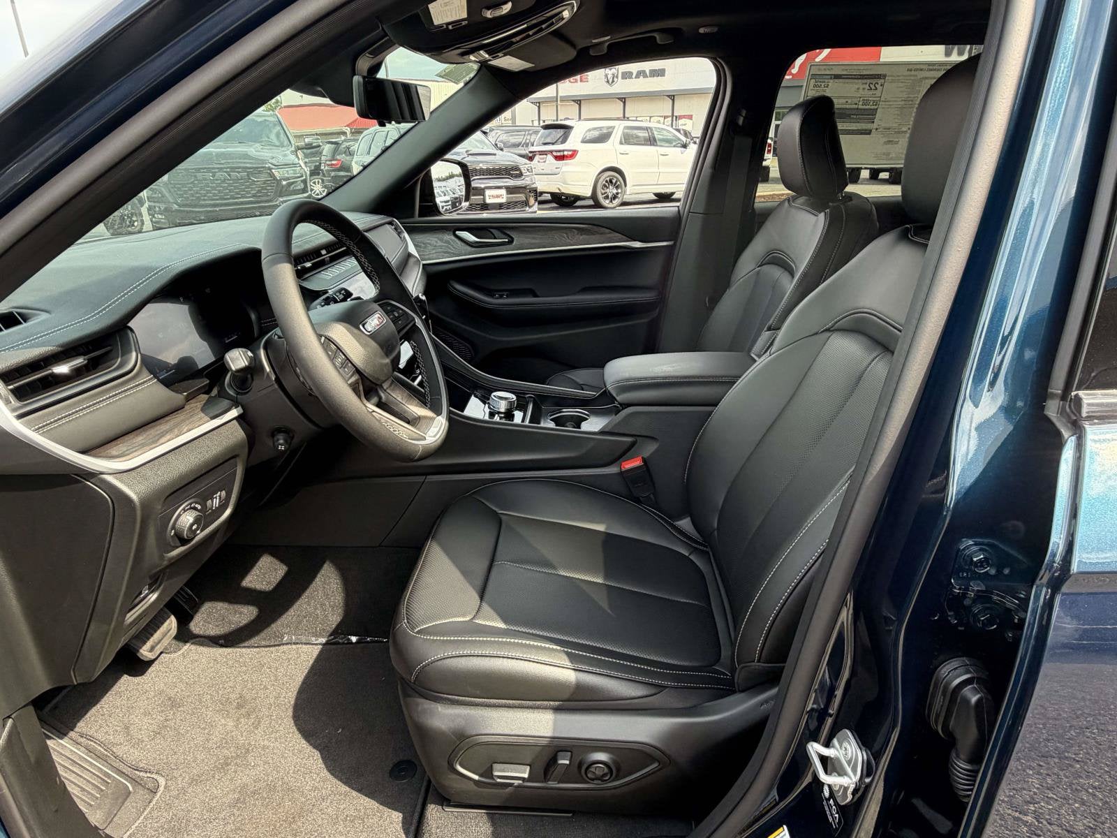2027 Jeep Grand Cherokee Limited