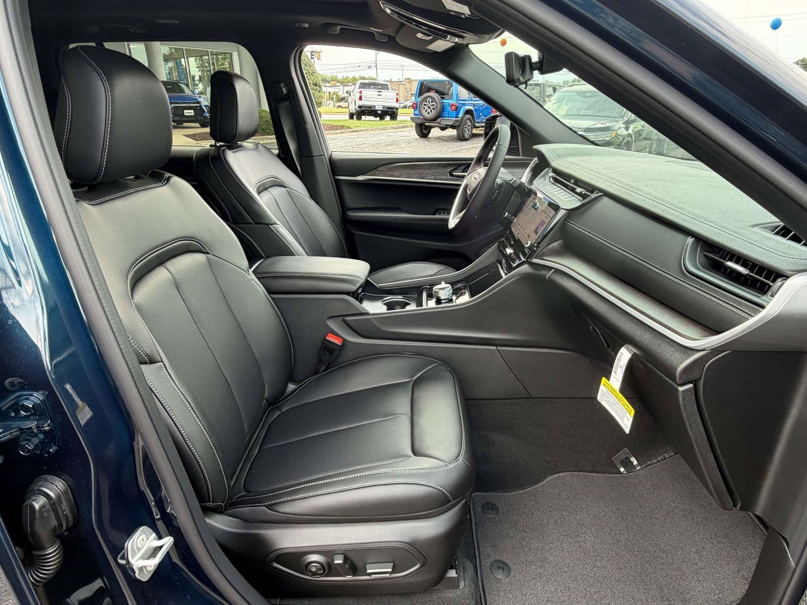 2027 Jeep Grand Cherokee Limited