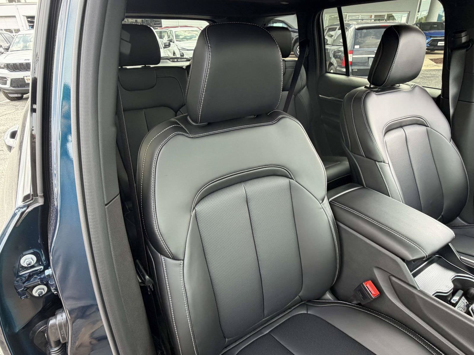 2027 Jeep Grand Cherokee Limited