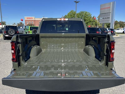 2027 RAM Ram 1500 RAM 1500 EXPRESS CREW CAB 4X4 5'7' BOX