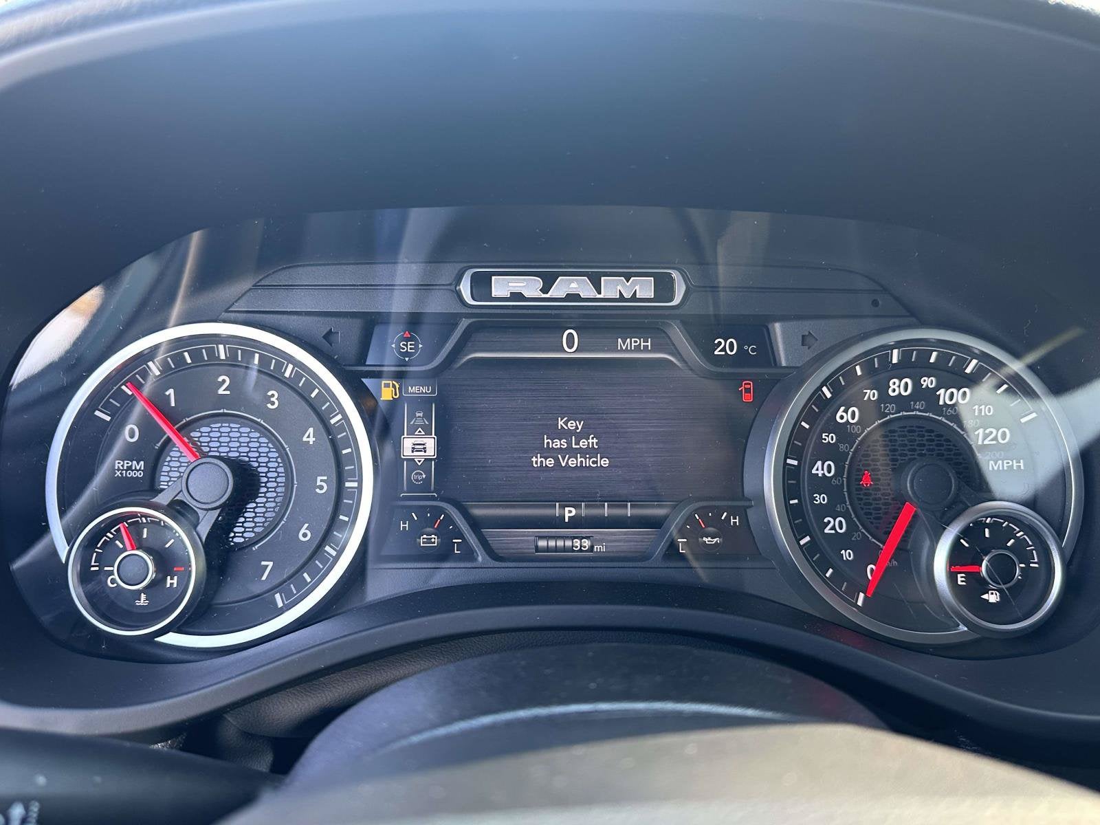 2027 RAM Ram 1500 RAM 1500 WARLOCK CREW CAB 4X4 5'7' BOX