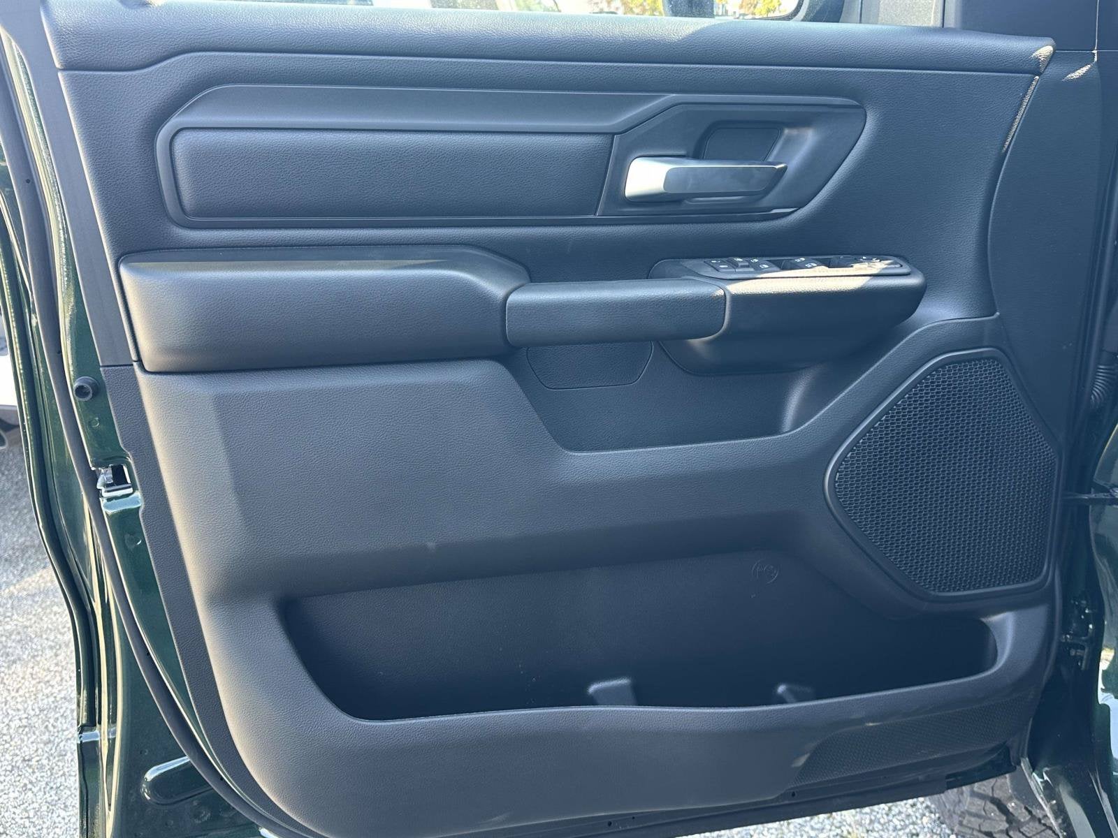 2027 RAM Ram 1500 RAM 1500 WARLOCK CREW CAB 4X4 5'7' BOX
