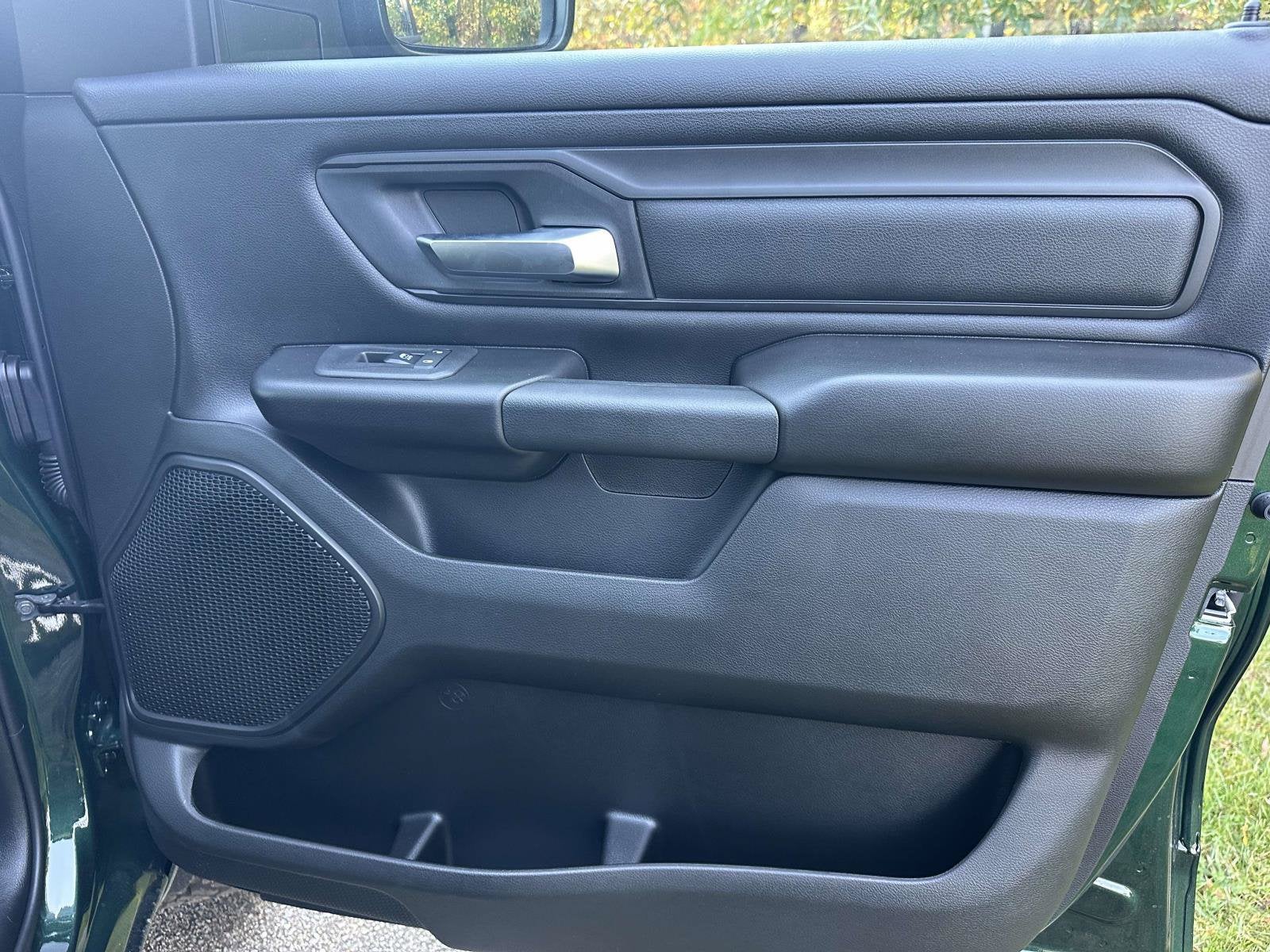 2027 RAM Ram 1500 RAM 1500 WARLOCK CREW CAB 4X4 5'7' BOX