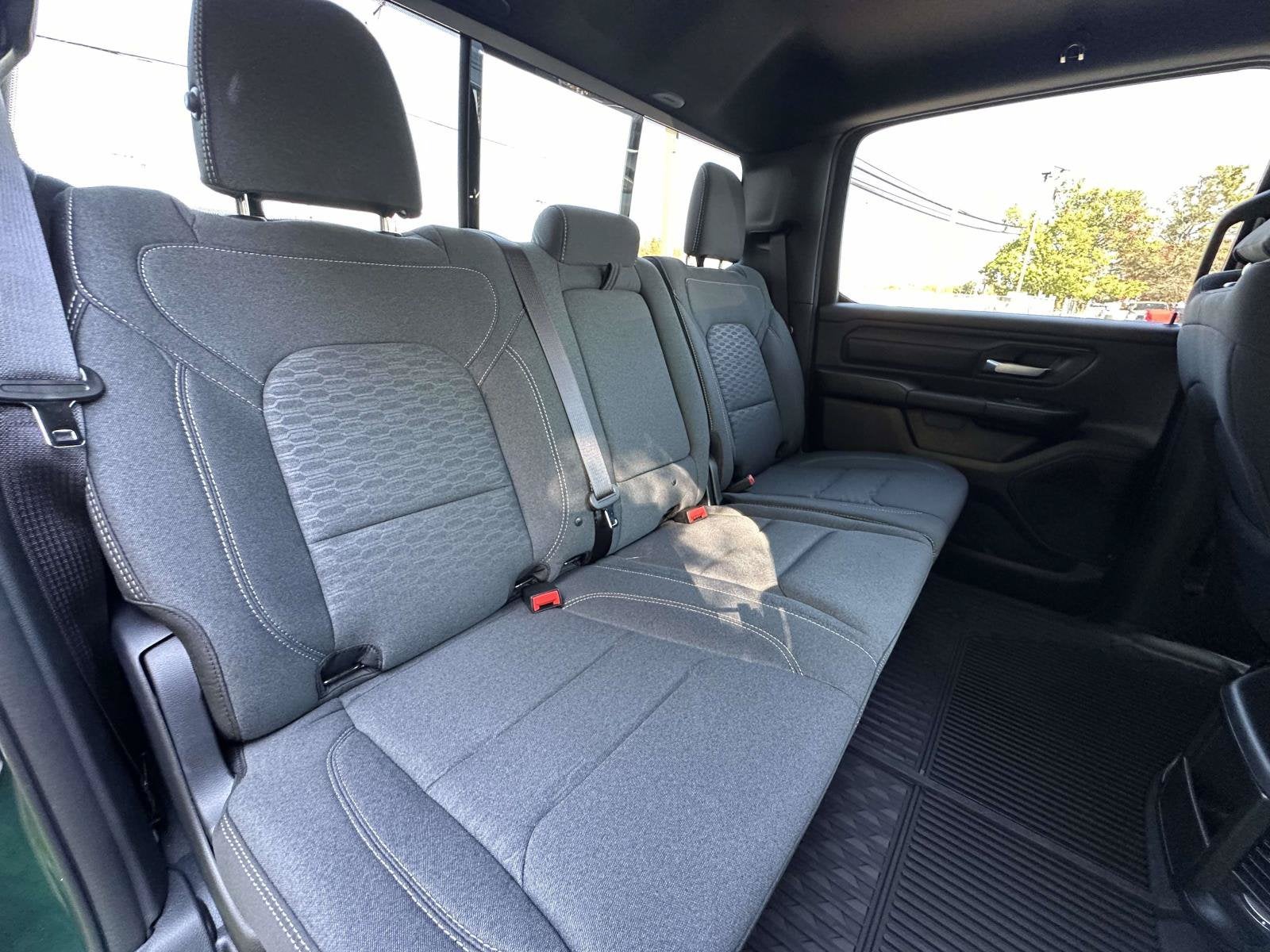 2027 RAM Ram 1500 RAM 1500 WARLOCK CREW CAB 4X4 5'7' BOX