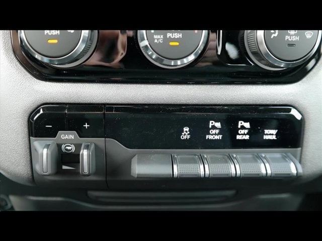 2025 RAM Ram 1500 RAM 1500 TRADESMAN CREW CAB 4X4 5'7' BOX