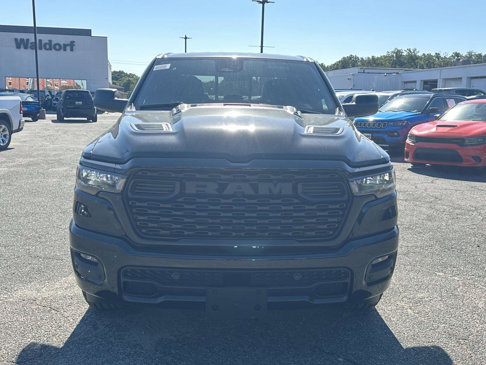 2027 RAM Ram 1500 RAM 1500 EXPRESS CREW CAB 4X4 5'7' BOX