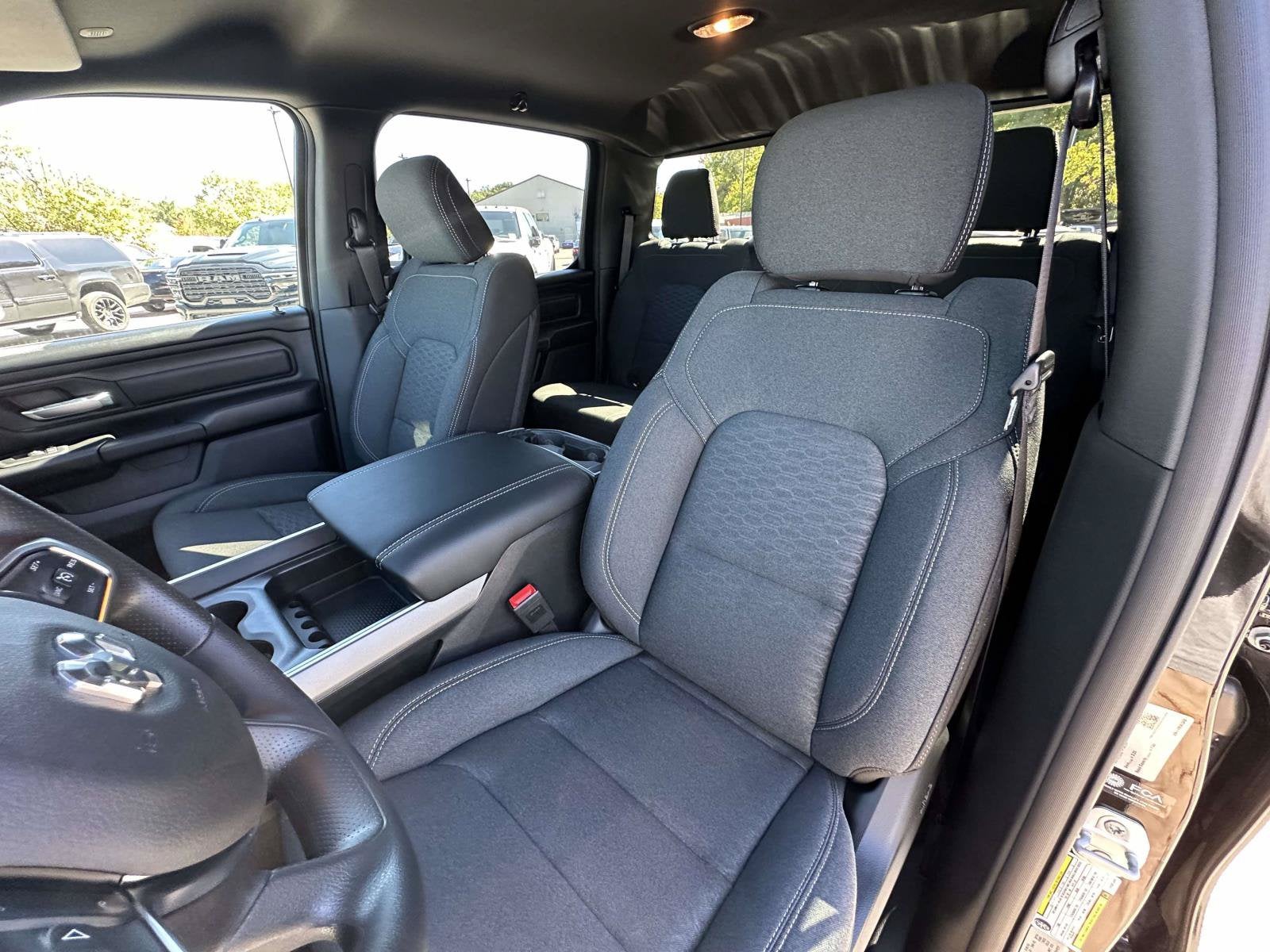 2027 RAM Ram 1500 RAM 1500 EXPRESS CREW CAB 4X4 5'7' BOX