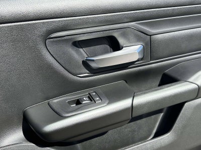 2027 RAM Ram 1500 RAM 1500 EXPRESS CREW CAB 4X4 5'7' BOX