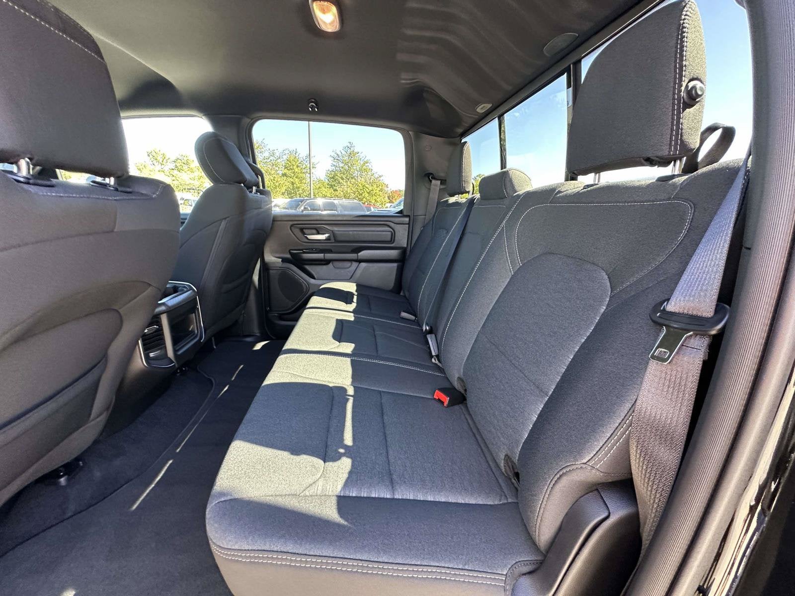 2027 RAM Ram 1500 RAM 1500 EXPRESS CREW CAB 4X4 5'7' BOX