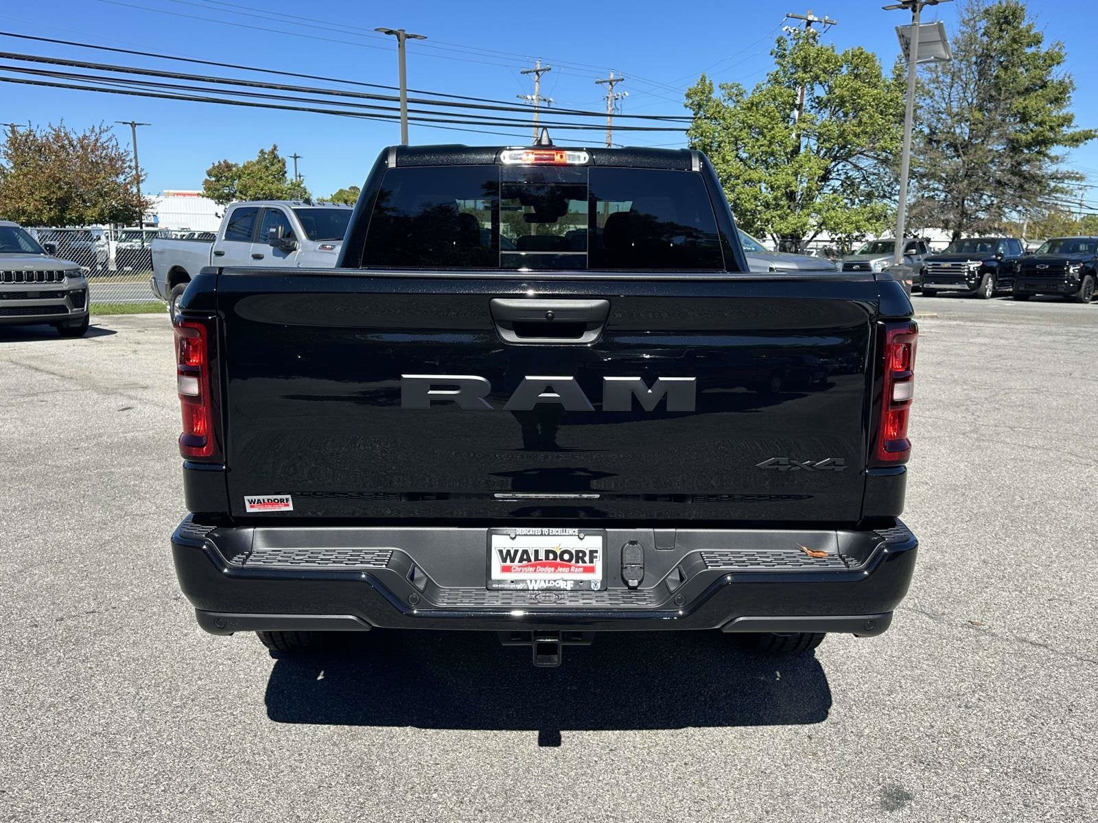 2027 RAM Ram 1500 RAM 1500 EXPRESS CREW CAB 4X4 5'7' BOX