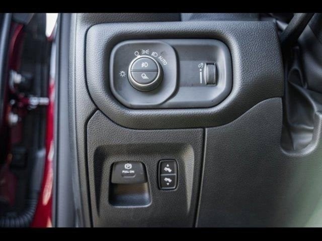 2025 RAM Ram 1500 RAM 1500 BIG HORN CREW CAB 4X4 5'7' BOX