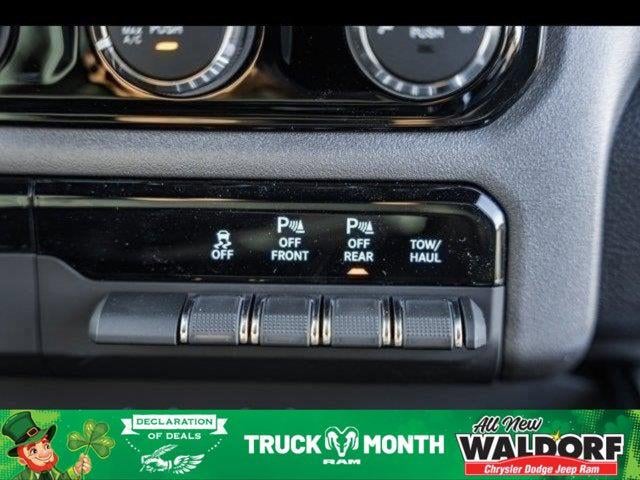 2025 RAM Ram 1500 RAM 1500 BIG HORN CREW CAB 4X4 5'7' BOX