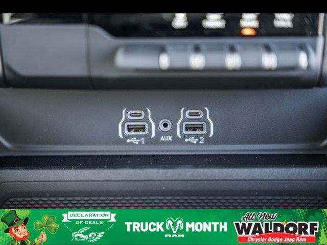 2025 RAM Ram 1500 RAM 1500 BIG HORN CREW CAB 4X4 5'7' BOX