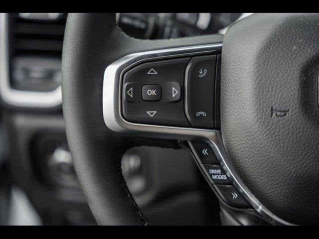 2025 RAM Ram 1500 RAM 1500 BIG HORN CREW CAB 4X4 5'7' BOX