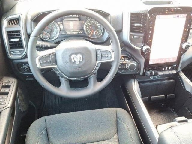 2025 RAM Ram 1500 RAM 1500 BIG HORN CREW CAB 4X4 5'7' BOX