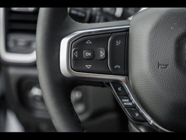 2025 RAM Ram 1500 RAM 1500 BIG HORN CREW CAB 4X4 5'7' BOX