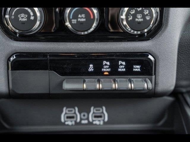 2025 RAM Ram 1500 RAM 1500 BIG HORN CREW CAB 4X4 5'7' BOX