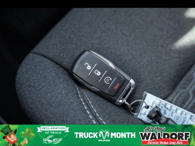 2025 RAM Ram 1500 RAM 1500 BIG HORN CREW CAB 4X4 5'7' BOX