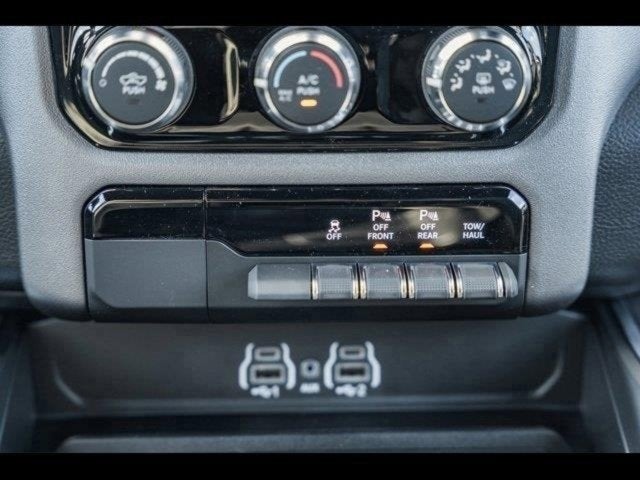 2025 RAM Ram 1500 RAM 1500 BIG HORN CREW CAB 4X4 5'7' BOX