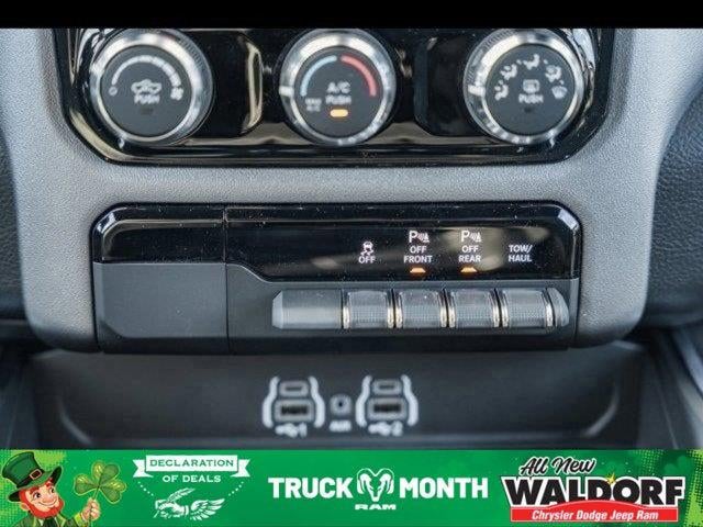 2025 RAM Ram 1500 RAM 1500 BIG HORN CREW CAB 4X4 5'7' BOX