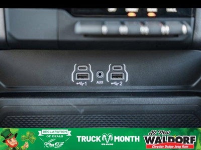 2025 RAM Ram 1500 RAM 1500 BIG HORN CREW CAB 4X4 5'7' BOX