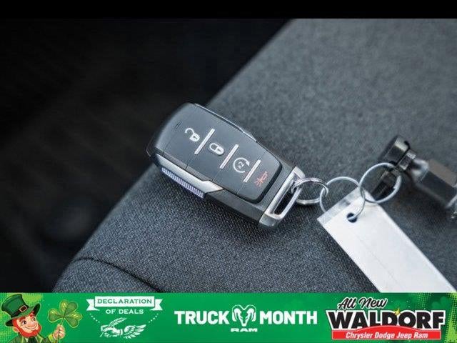 2025 RAM Ram 1500 RAM 1500 BIG HORN CREW CAB 4X4 5'7' BOX