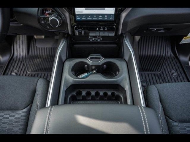 2025 RAM Ram 1500 RAM 1500 BIG HORN CREW CAB 4X4 5'7' BOX