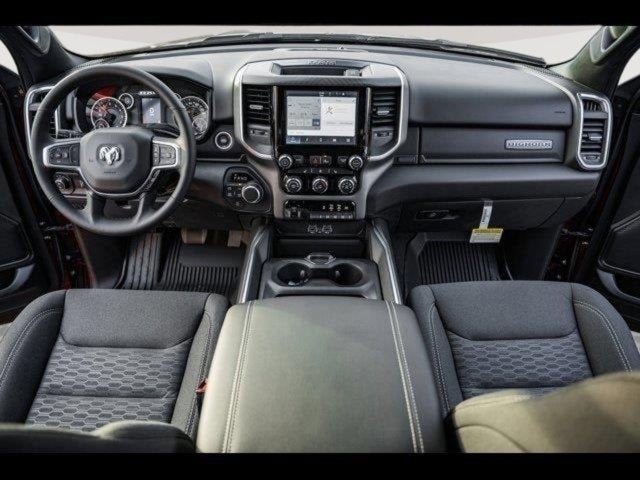 2025 RAM Ram 1500 RAM 1500 BIG HORN CREW CAB 4X4 5'7' BOX