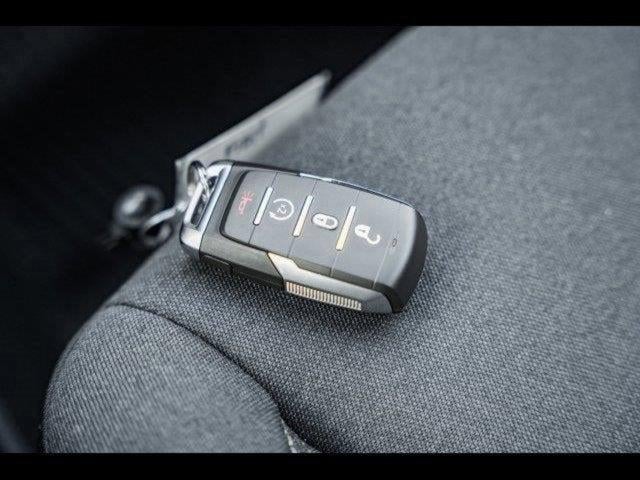 2025 RAM Ram 1500 RAM 1500 BIG HORN CREW CAB 4X4 5'7' BOX