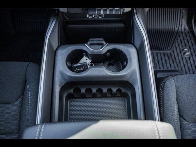 2025 RAM Ram 1500 RAM 1500 BIG HORN CREW CAB 4X4 5'7' BOX