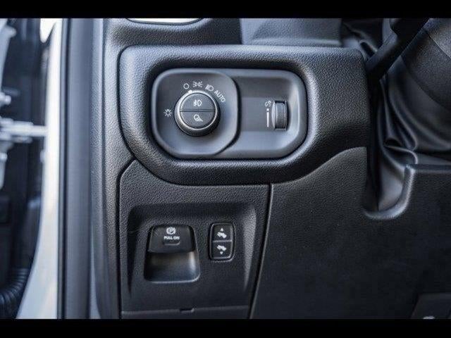 2025 RAM Ram 1500 RAM 1500 BIG HORN CREW CAB 4X4 5'7' BOX