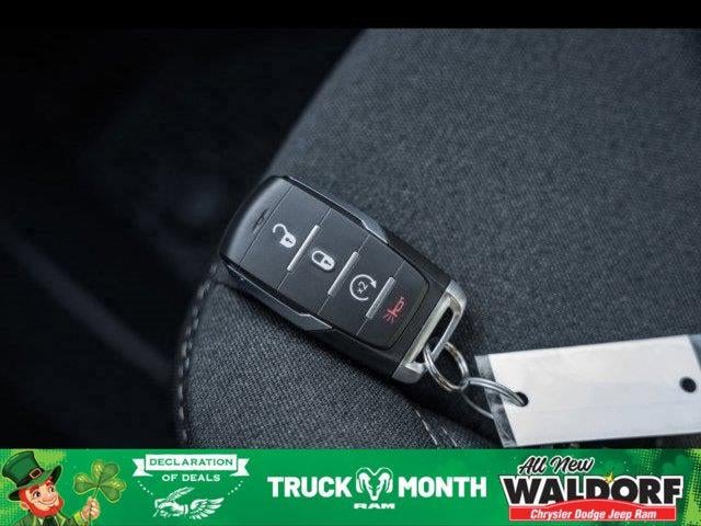 2025 RAM Ram 1500 RAM 1500 BIG HORN CREW CAB 4X4 5'7' BOX