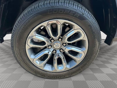 2021 RAM 1500 Laramie Crew Cab 4x4 5'7' Box