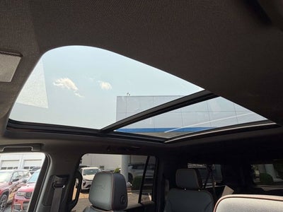 2025 GMC Yukon XL 4WD AT4