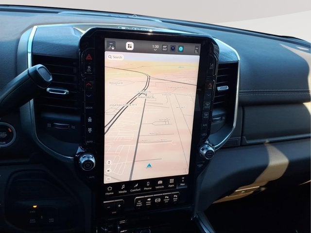 2026 RAM 3500 Laramie - Photo 14