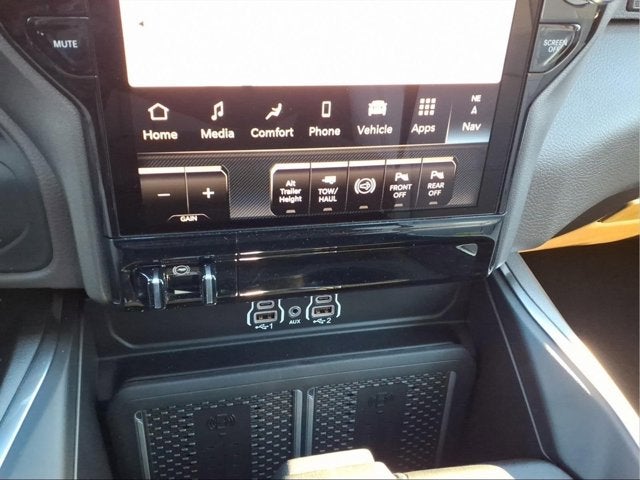 2026 RAM 3500 Laramie - Photo 15