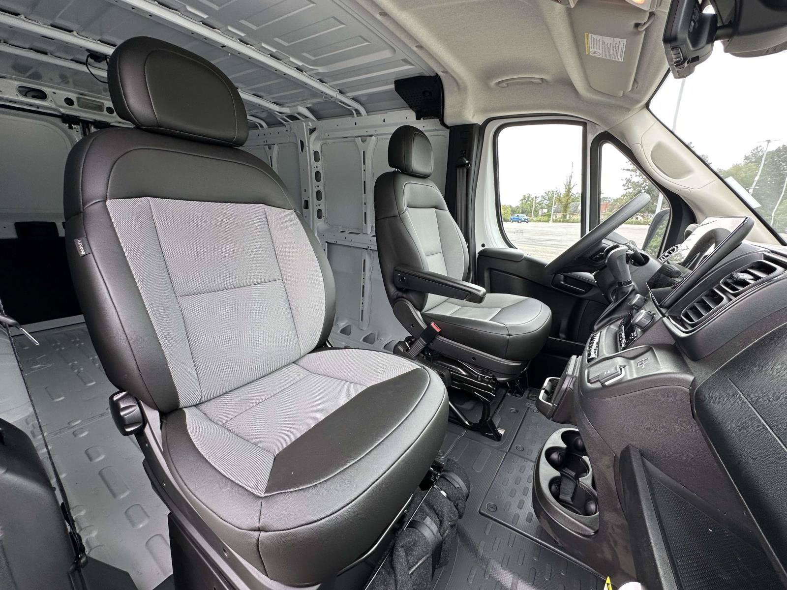 2025 RAM Ram ProMaster RAM PROMASTER 1500 TRADESMAN CARGO VAN LOW ROOF 118' WB