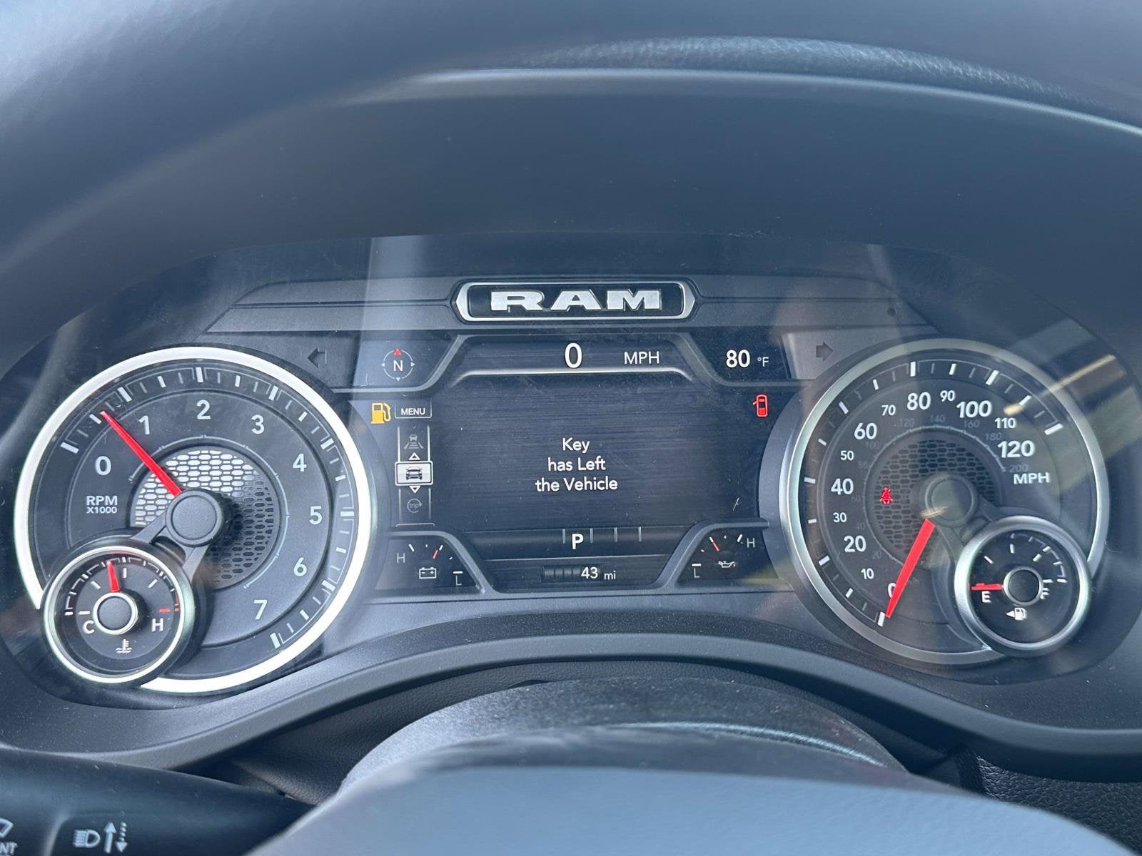 2027 RAM Ram 1500 RAM 1500 WARLOCK CREW CAB 4X4 5'7' BOX