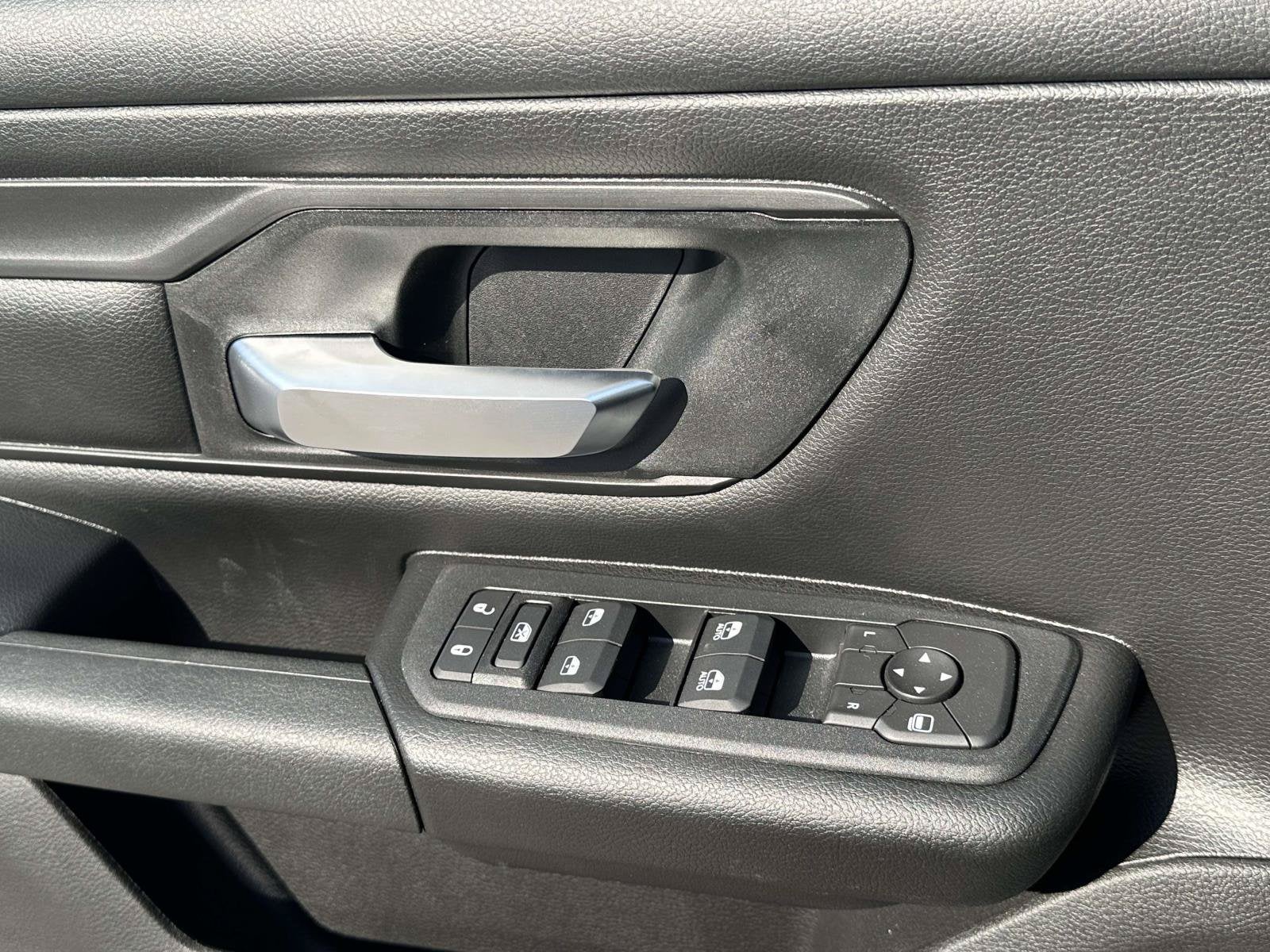 2027 RAM Ram 1500 RAM 1500 WARLOCK CREW CAB 4X4 5'7' BOX