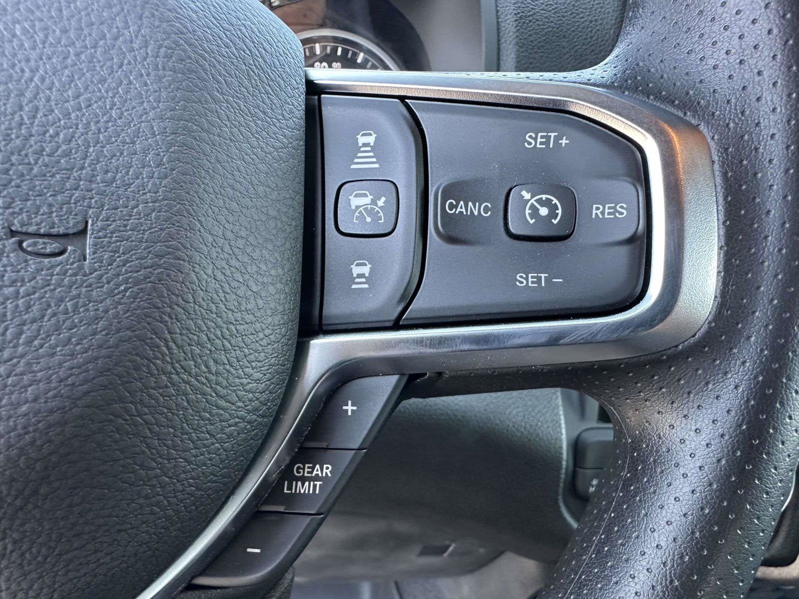 2027 RAM Ram 1500 RAM 1500 WARLOCK CREW CAB 4X4 5'7' BOX
