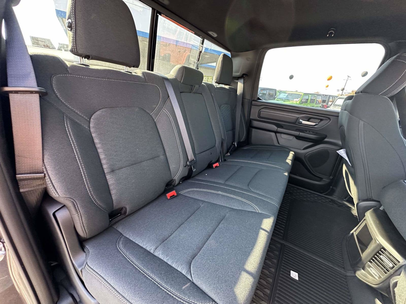 2027 RAM Ram 1500 RAM 1500 WARLOCK CREW CAB 4X4 5'7' BOX