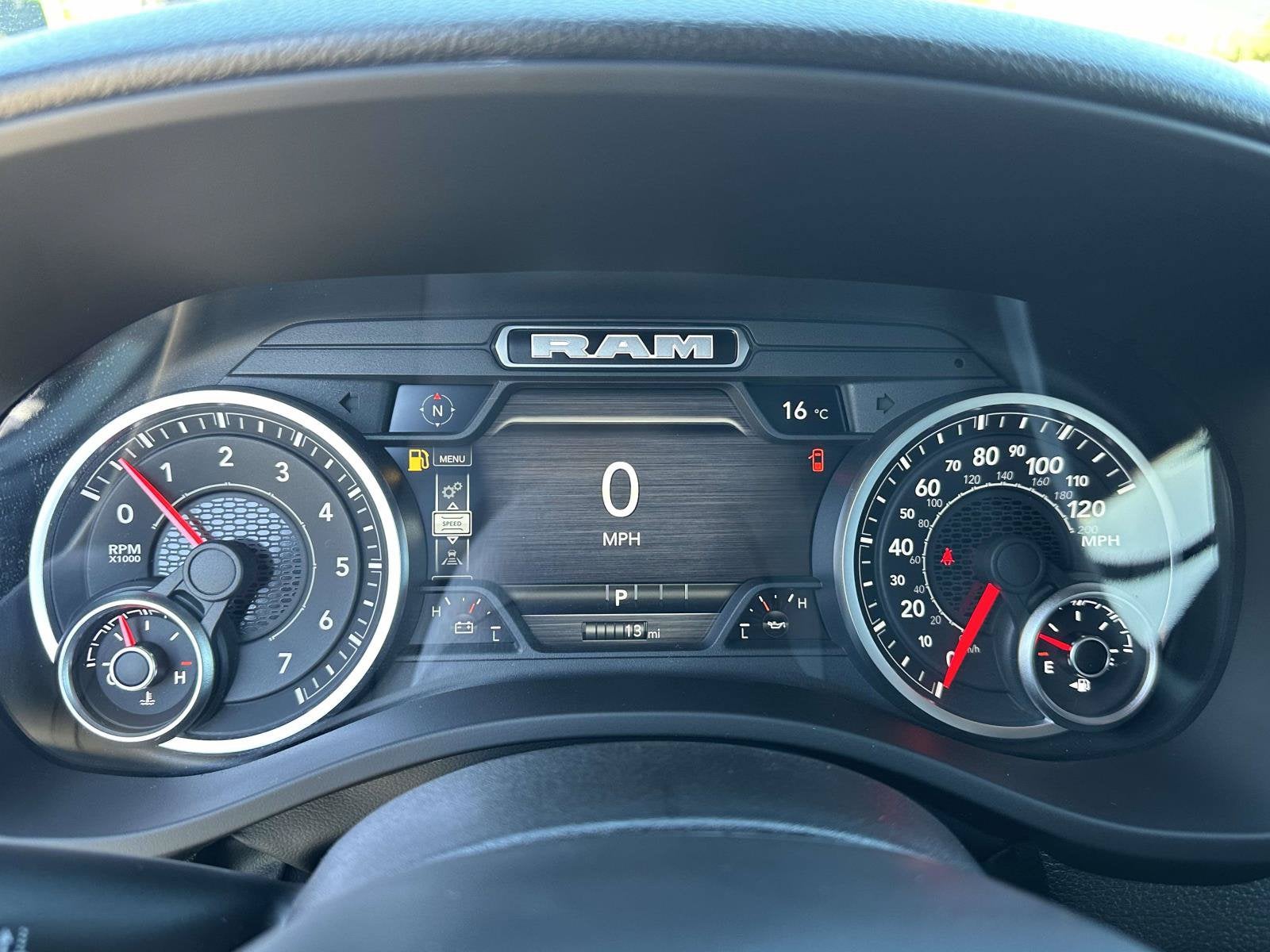2027 RAM Ram 1500 RAM 1500 WARLOCK CREW CAB 4X4 5'7' BOX