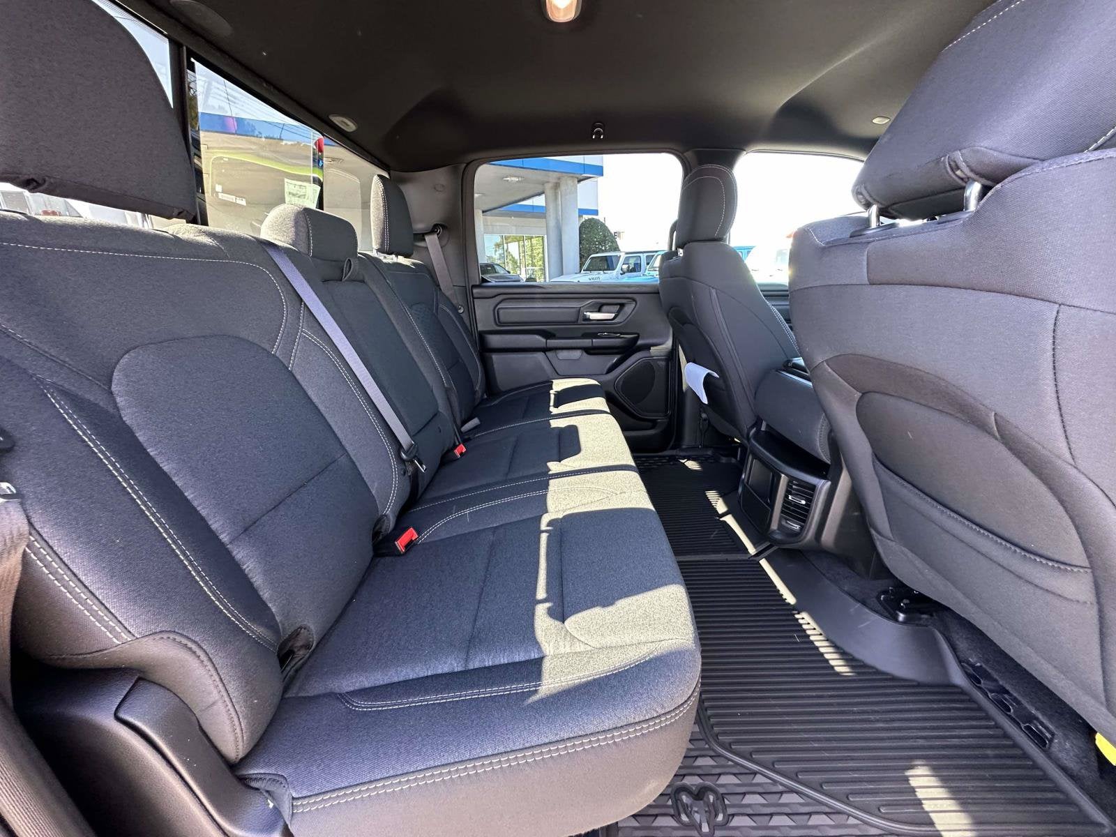 2027 RAM Ram 1500 RAM 1500 WARLOCK CREW CAB 4X4 5'7' BOX